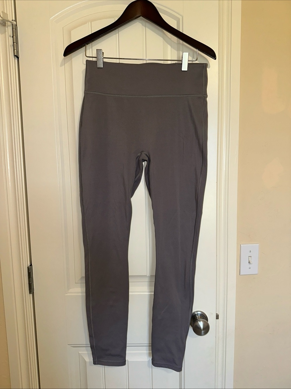 Motion 365 by Fabletics Athletic Leggings M